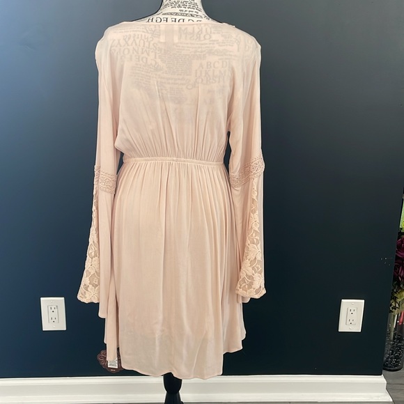 Knox Rose size Medium. Boho dress. Light pink/peqch. Brand new. Never worn! - Picture 6 of 9